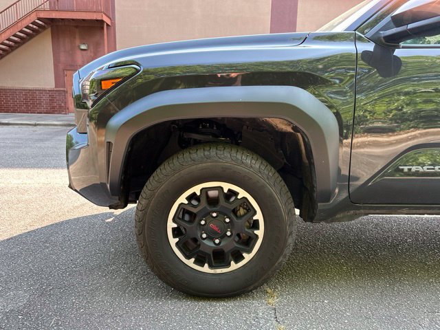 Used 2024 Toyota Tacoma TRD Off-Road AWD/4WD image 14