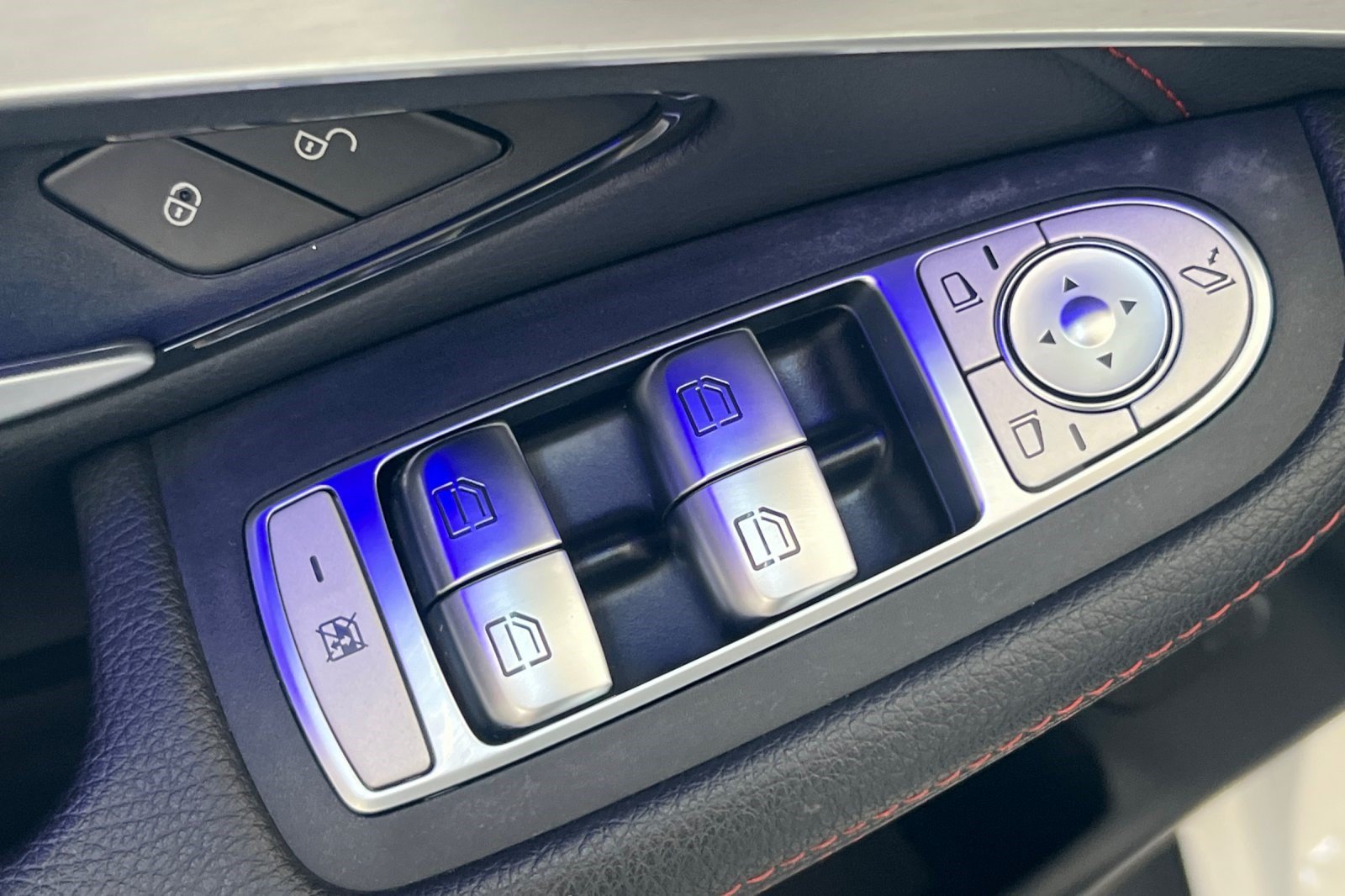Used 2020 Mercedes-Benz GLC 43 AMG 4MATIC image 13