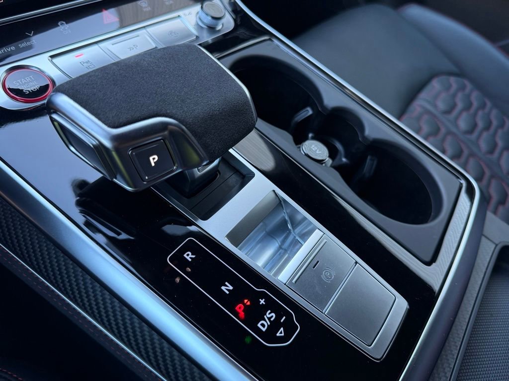 Used 2024 Audi RS Q8 w/ Black Optic Package image 46