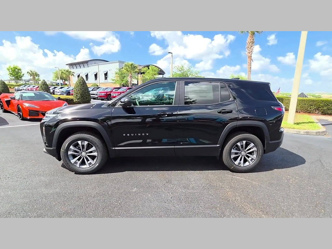 New 2026 Chevrolet Equinox LT w/ Convenience Package II FWD image 21