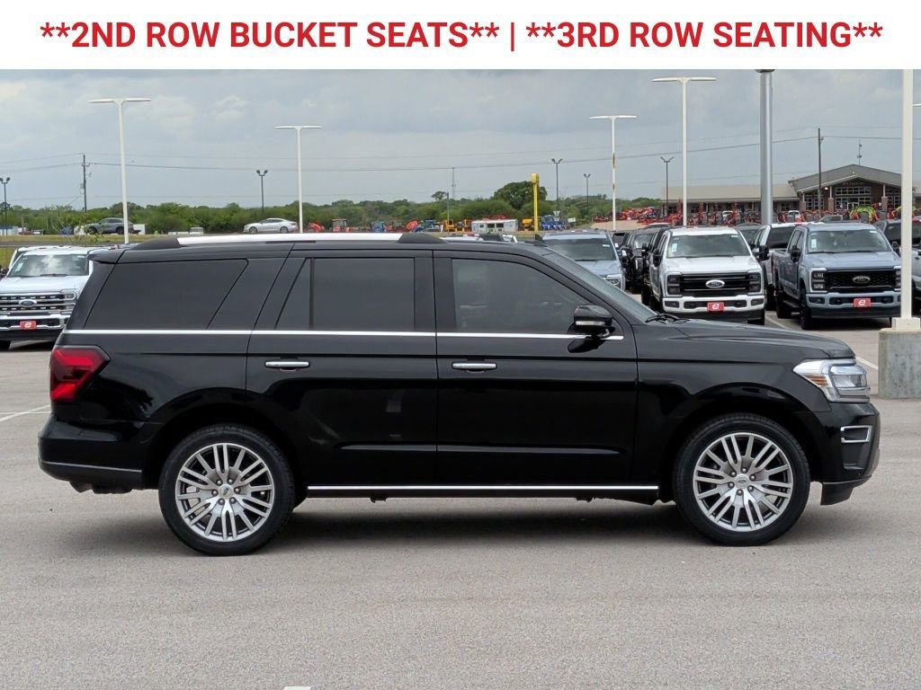 Used 2023 Ford Expedition Limited image 10