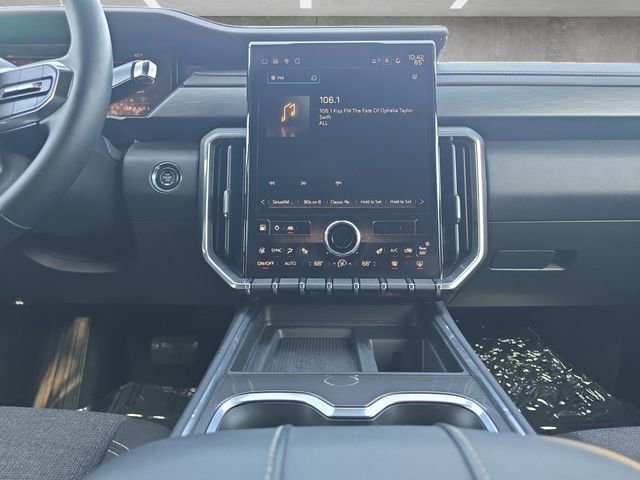 Used 2025 GMC Acadia Elevation image 3