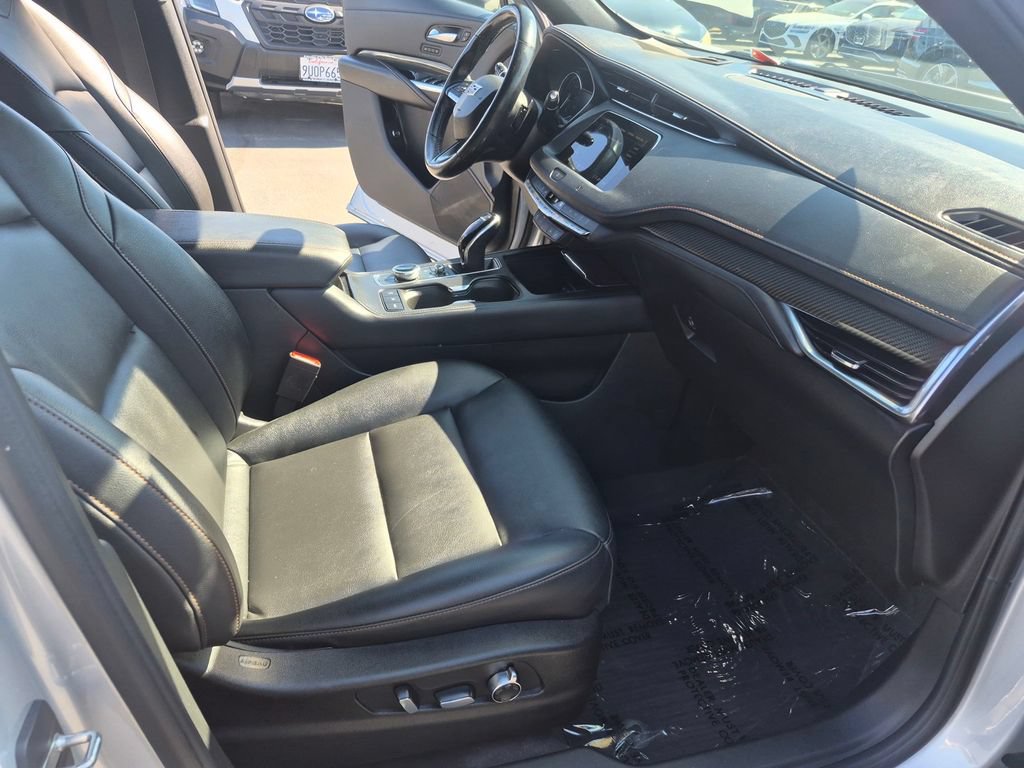 Used 2021 Cadillac XT4 Sport w/ Cold Weather Package FWD image 25