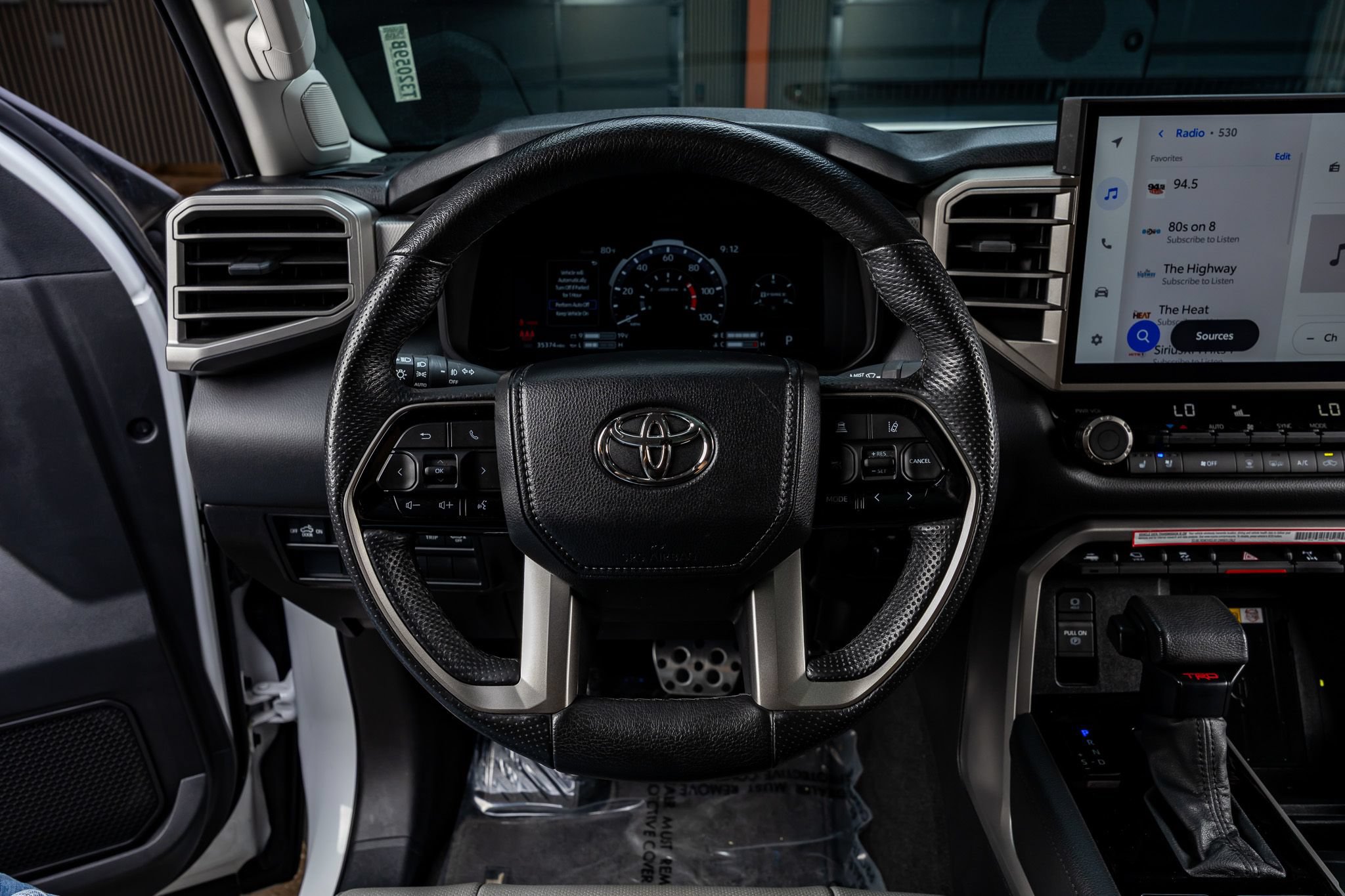 Used 2024 Toyota Tundra Limited AWD/4WD image 19