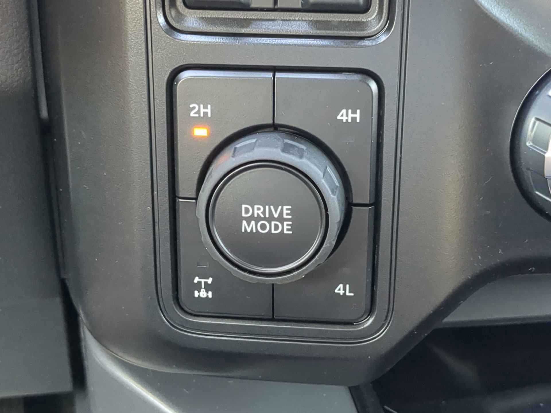 New 2026 Ford F250 Lariat w/ Black Appearance Package image 59