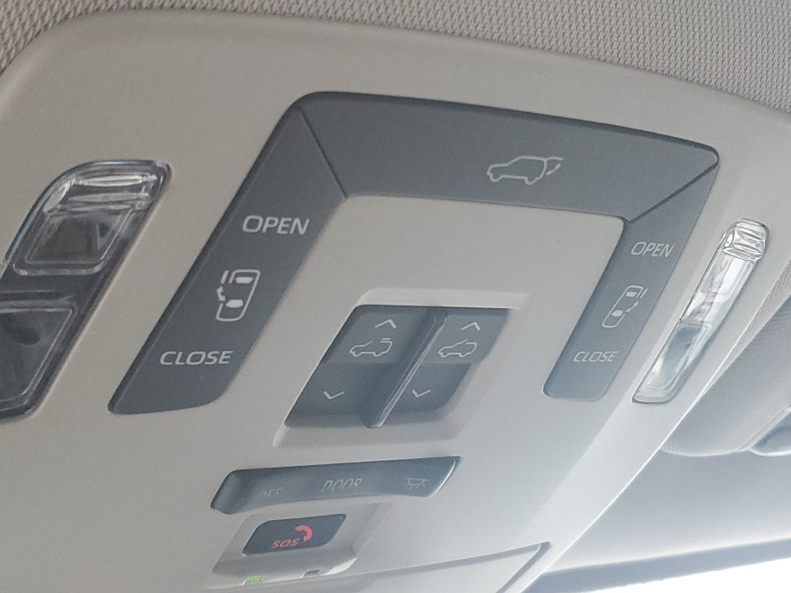 Certified 2025 Toyota Sienna XLE w/ XLE Plus Package AWD/4WD image 32