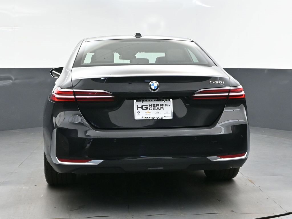 New 2026 BMW 530i w/ Premium Package image 5