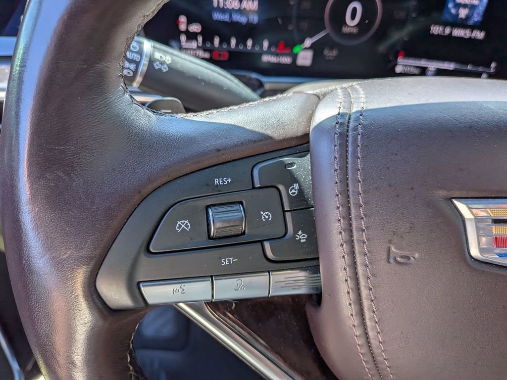 Used 2021 Cadillac Escalade Premium Luxury Platinum AWD/4WD image 11
