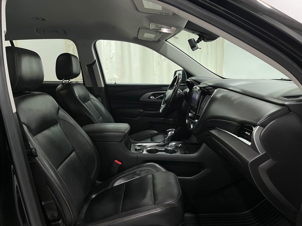 Used 2021 Chevrolet Traverse RS w/ LPO, 'HIT The Road' Package image 34