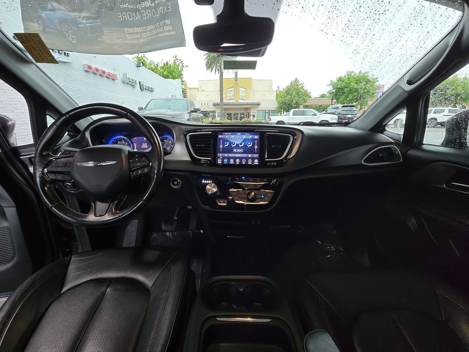 Certified 2020 Chrysler Pacifica Touring-L w/ Advanced Safetytec Group AWD/4WD image 27