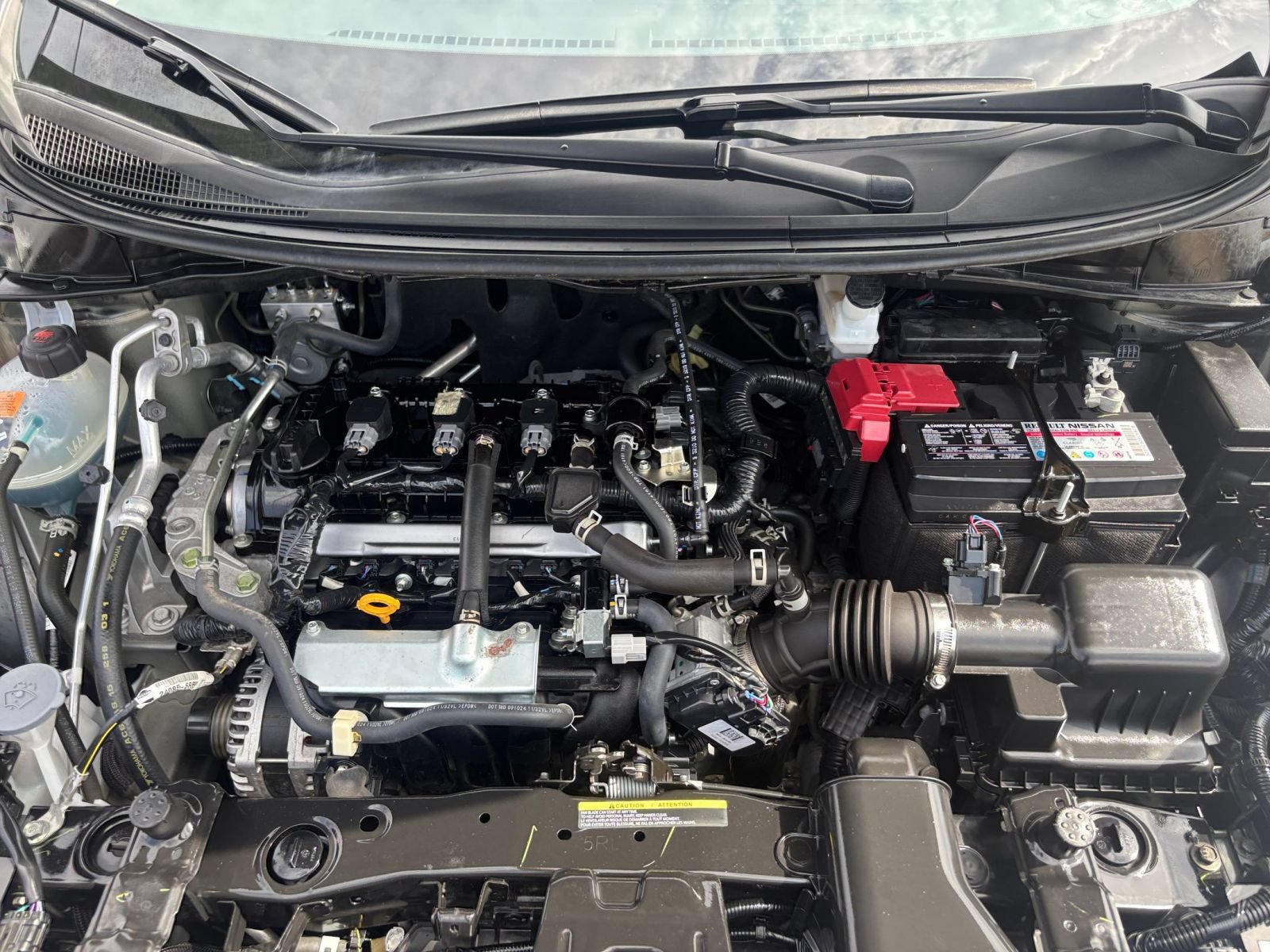 Used 2025 Nissan Versa SV FWD image 30