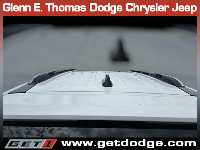 Certified 2023 Chrysler Pacifica Pinnacle FWD image 11