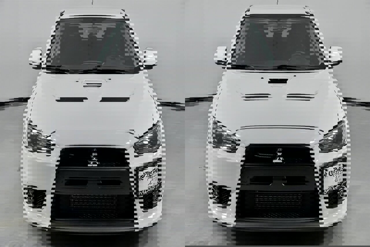 Used 2014 Mitsubishi Lancer Evolution GSR image 5