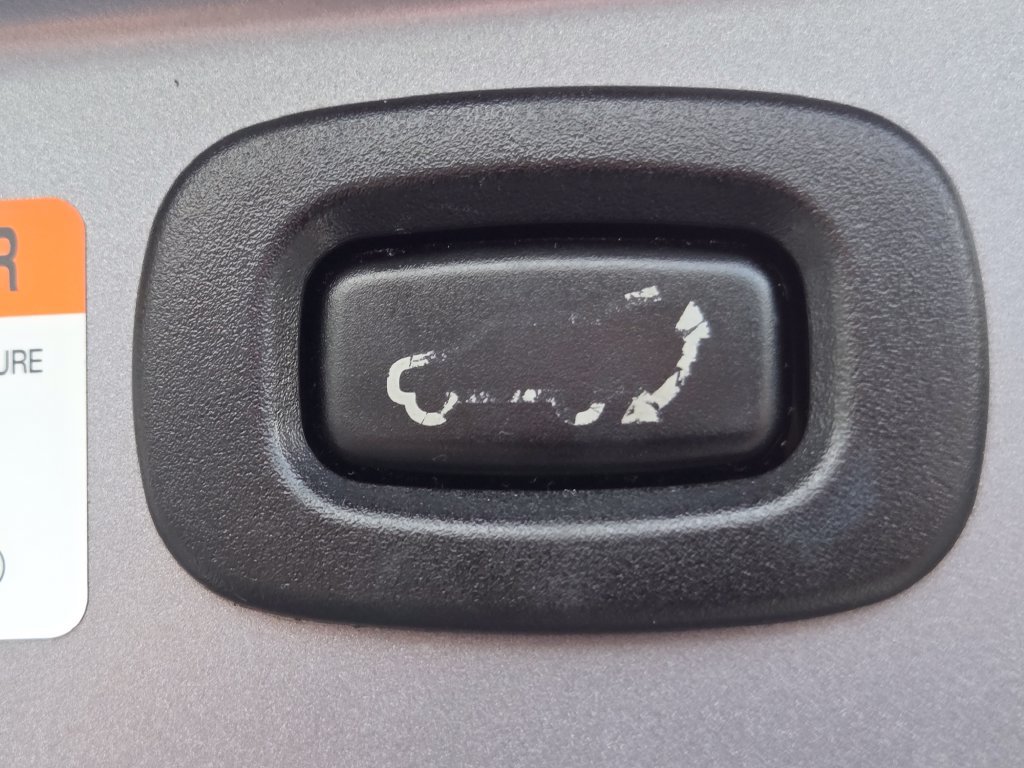 Used 2018 Mitsubishi Outlander 4WD Plug-In Hybrid image 33