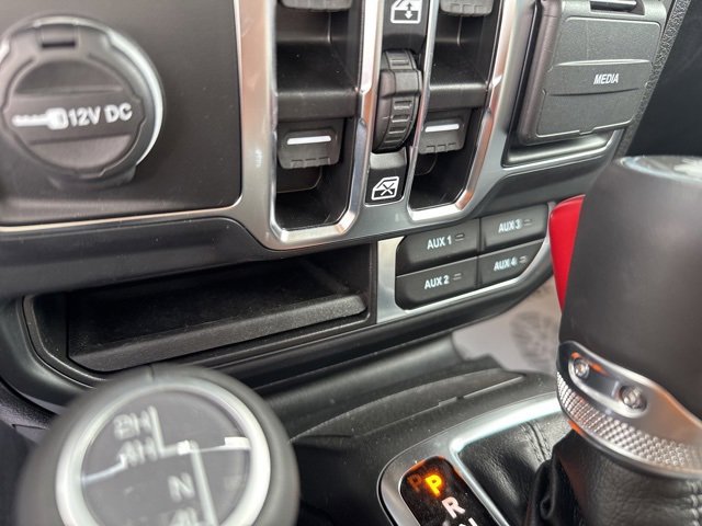 Used 2024 Jeep Wrangler Sahara w/ Technology Group image 30