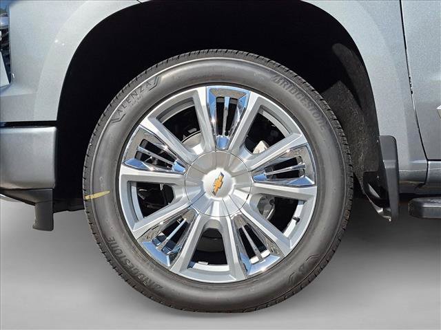 New 2026 Chevrolet Silverado 1500 High Country w/ Technology Package AWD/4WD image 10