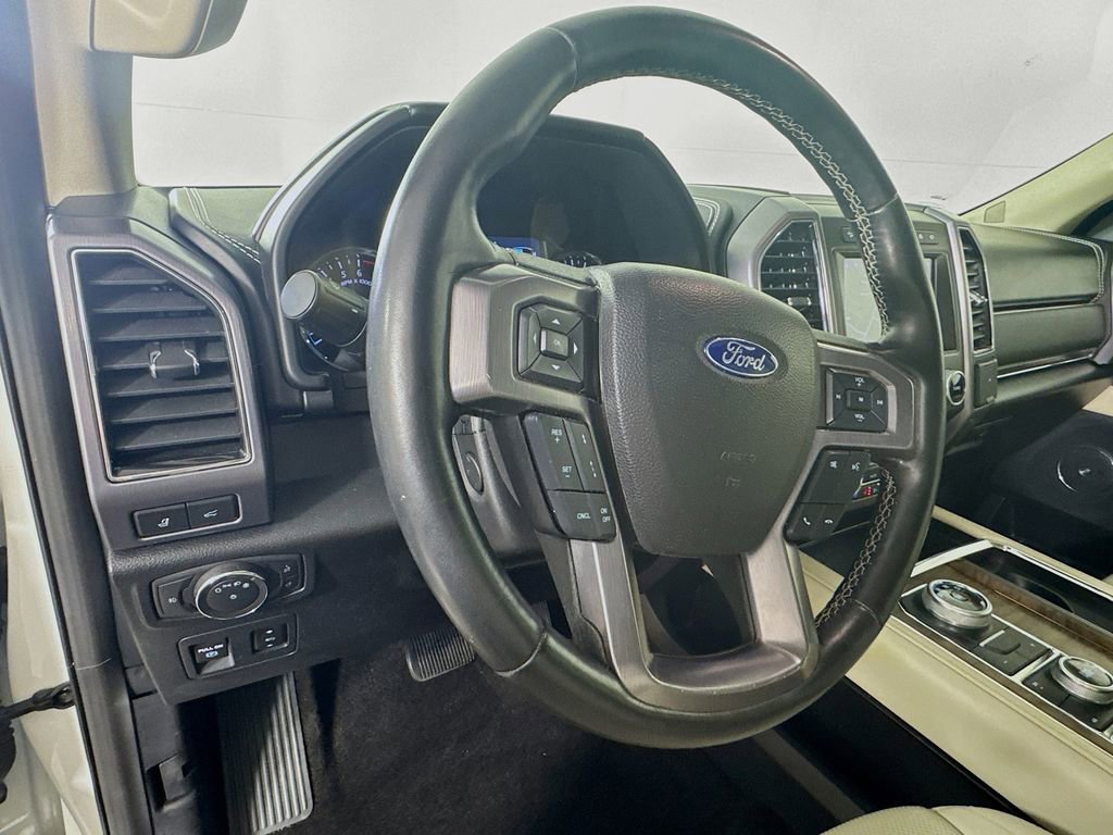 Used 2020 Ford Expedition Platinum image 11