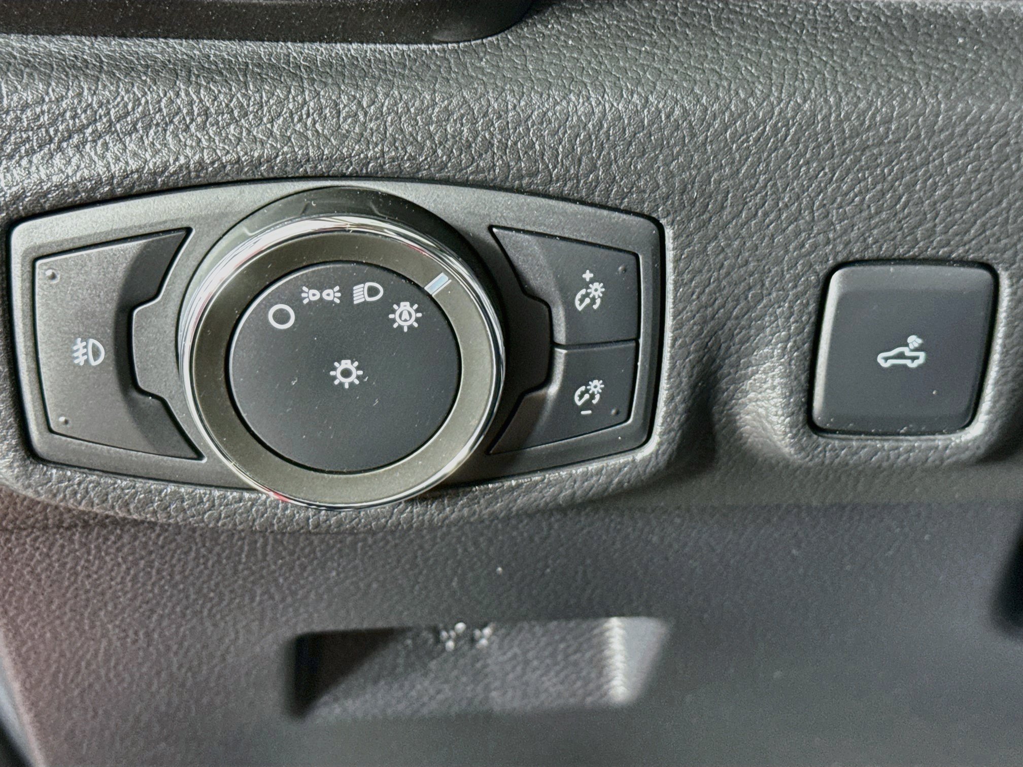 Used 2021 Ford Ranger Lariat w/ Tremor Off-Road Package AWD/4WD image 9