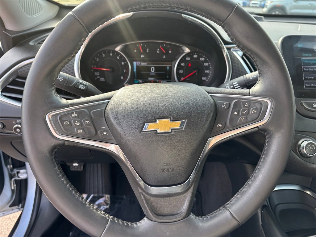 Used 2017 Chevrolet Malibu LT w/ Driver Confidence Package image 13