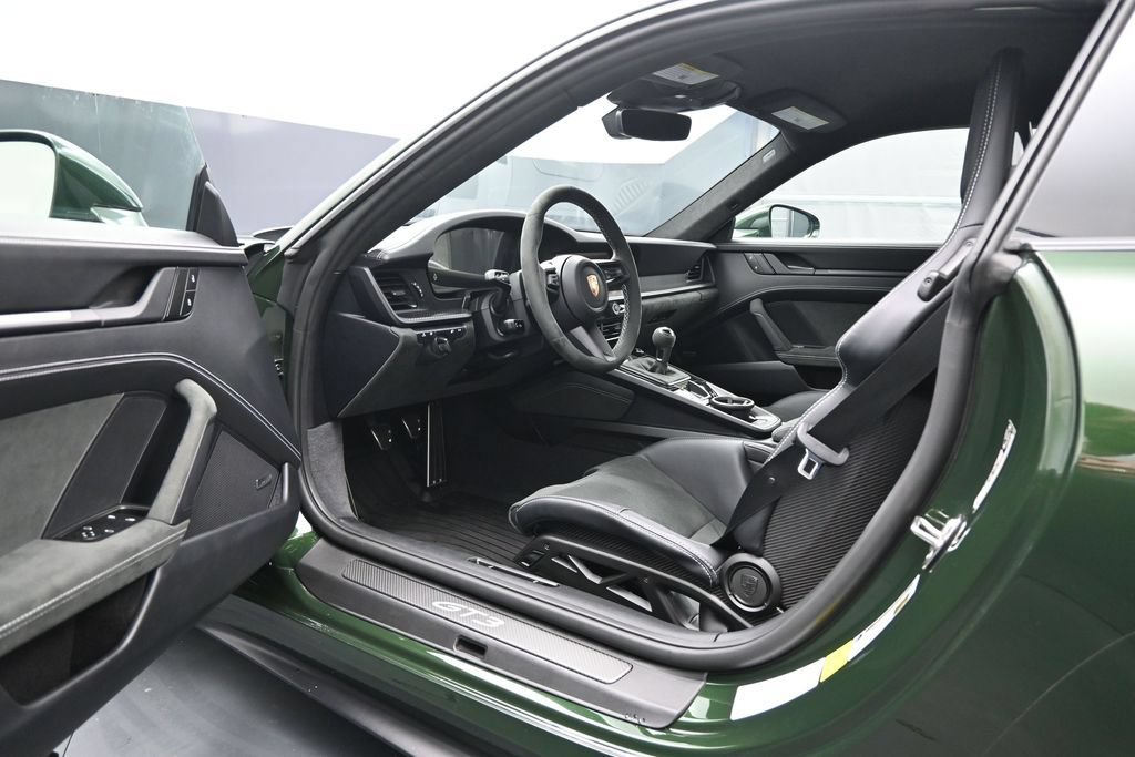 Certified 2025 Porsche 911 GT3 w/ Chrono Package RWD image 4