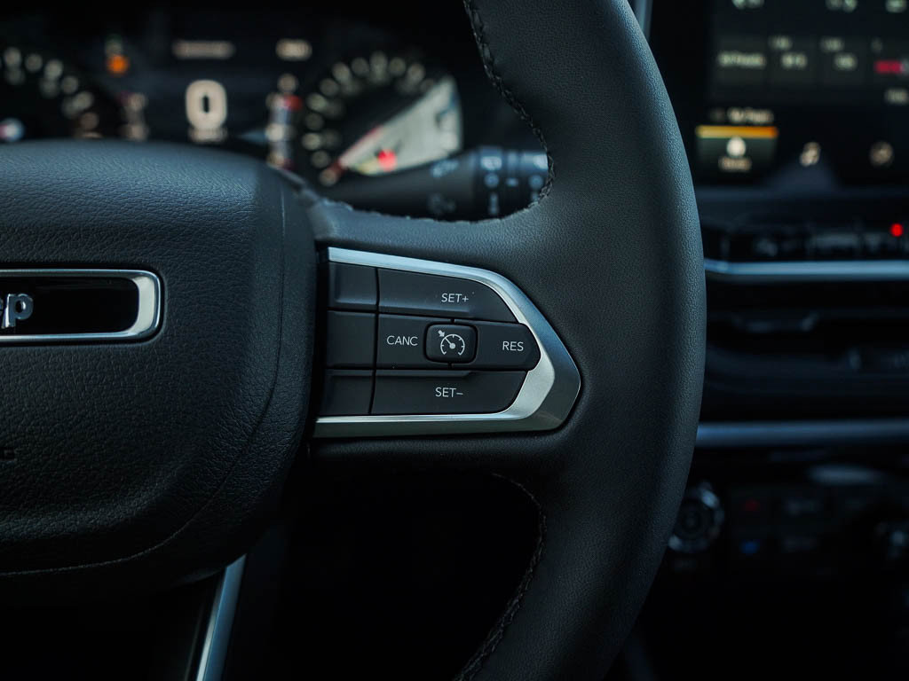 New 2026 Jeep Compass Latitude AWD/4WD image 22