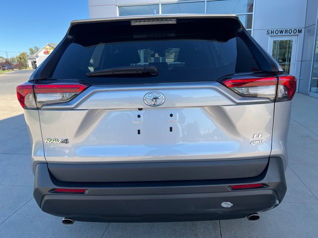 Used 2023 Toyota RAV4 LE AWD/4WD image 6