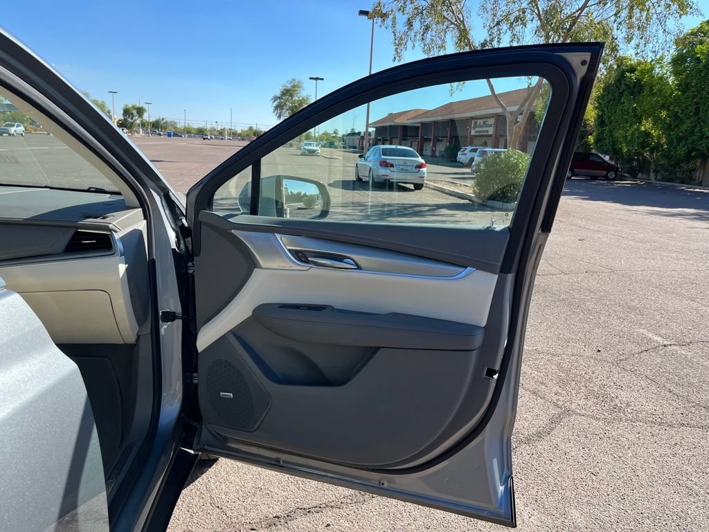 Used 2024 Cadillac XT5 Premium Luxury w/ Technology Package FWD image 19