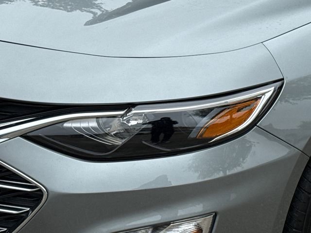 Used 2025 Chevrolet Malibu LT FWD image 4