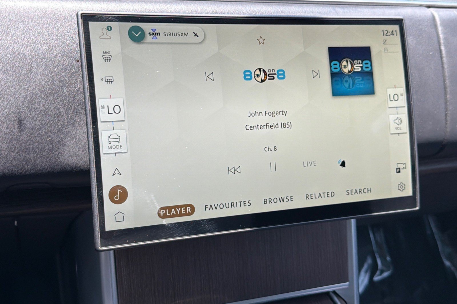 Certified 2025 Land Rover Range Rover SE AWD/4WD image 20
