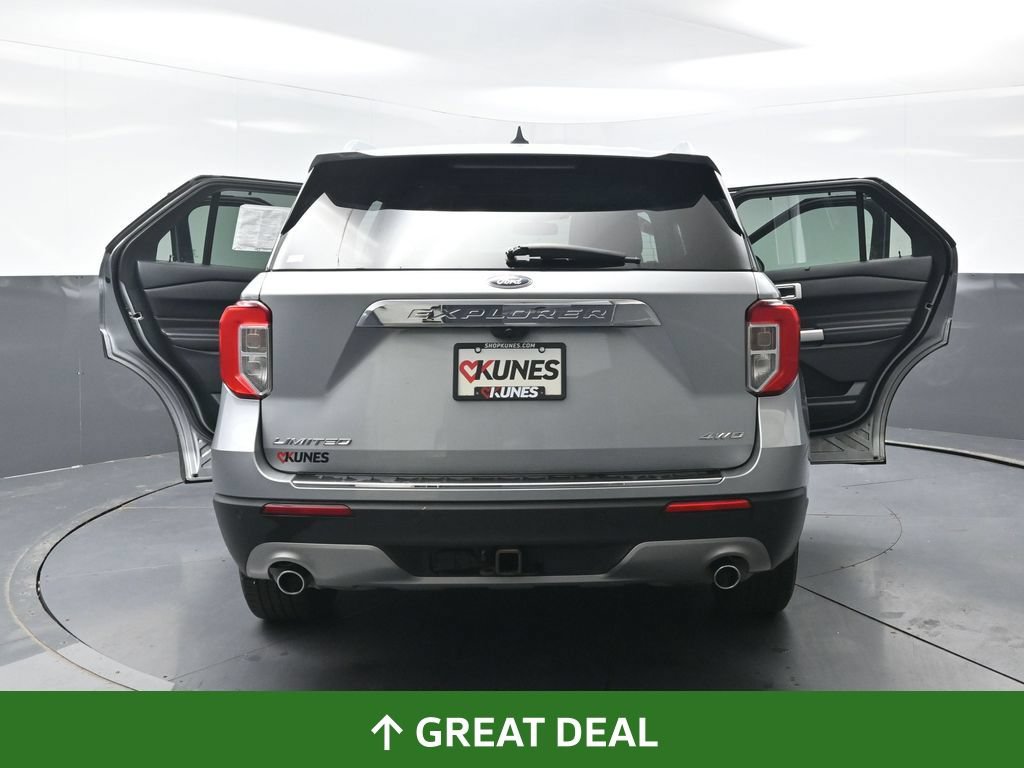 Used 2022 Ford Explorer Limited w/ Equipment Group 301A AWD/4WD image 61