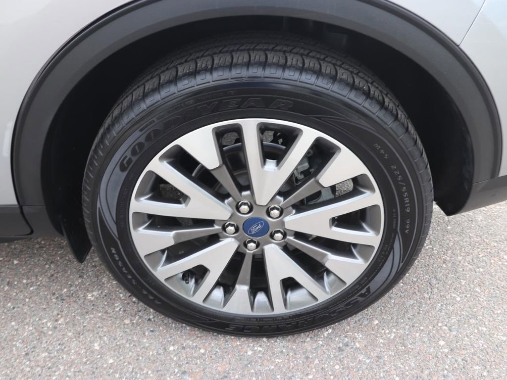 Used 2022 Ford Escape Titanium image 24