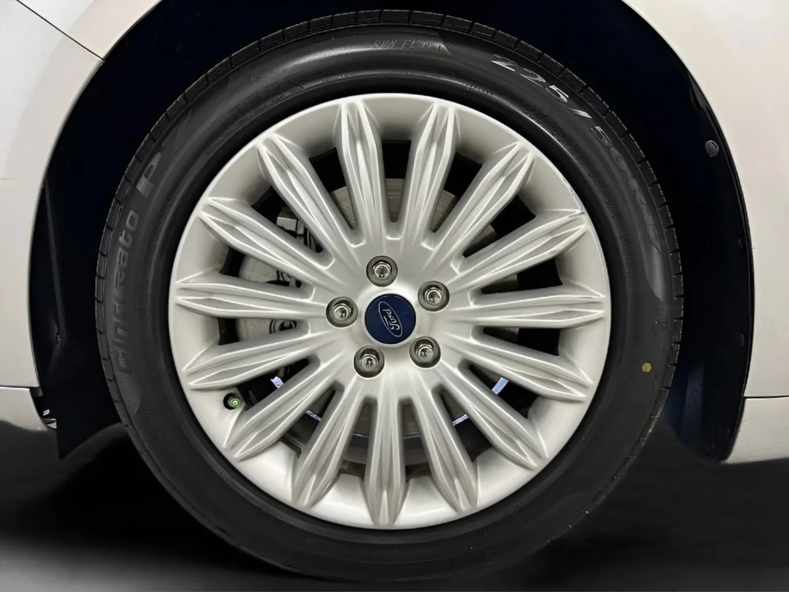Used 2013 Ford Fusion Energi SE w/ Driver Assist Pkg FWD image 25