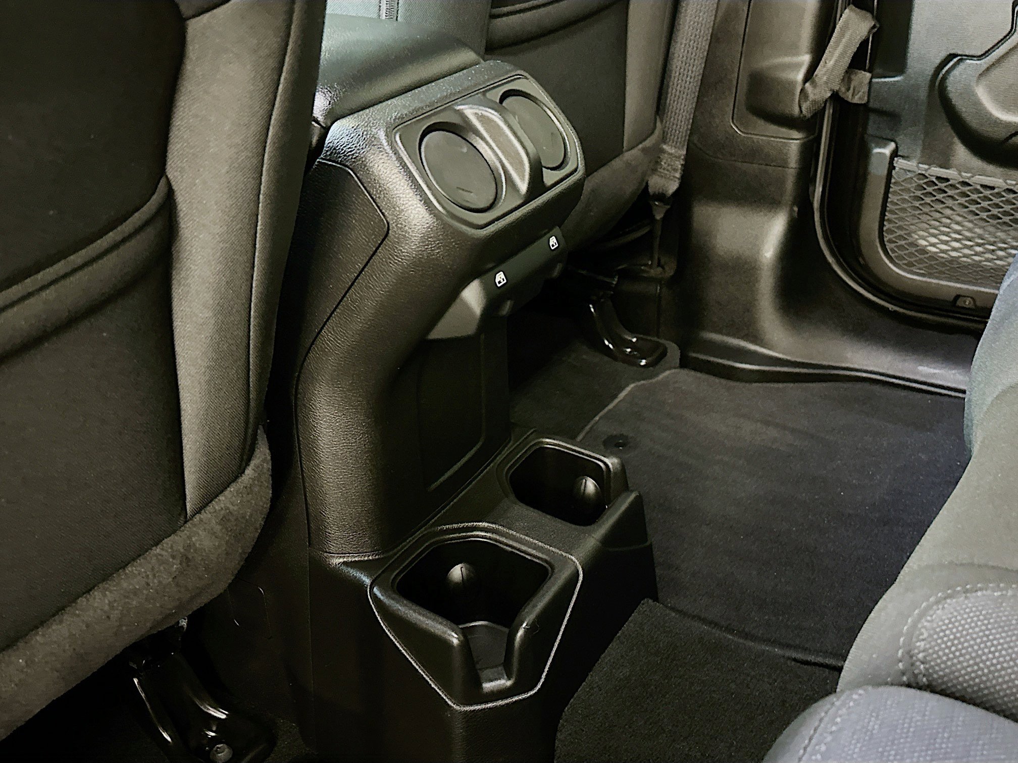 Used 2022 Jeep Wrangler Sport S image 27