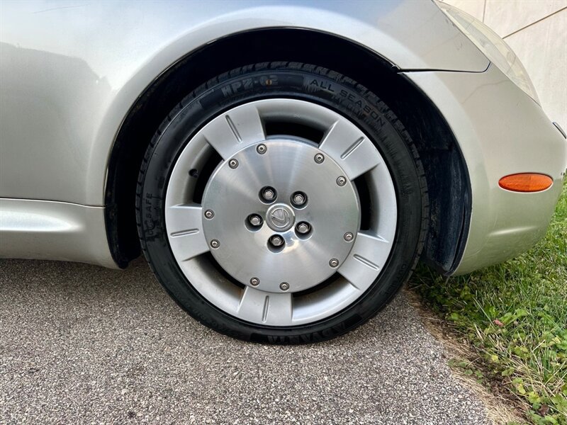 Used 2004 Lexus SC 430 Convertible RWD image 31