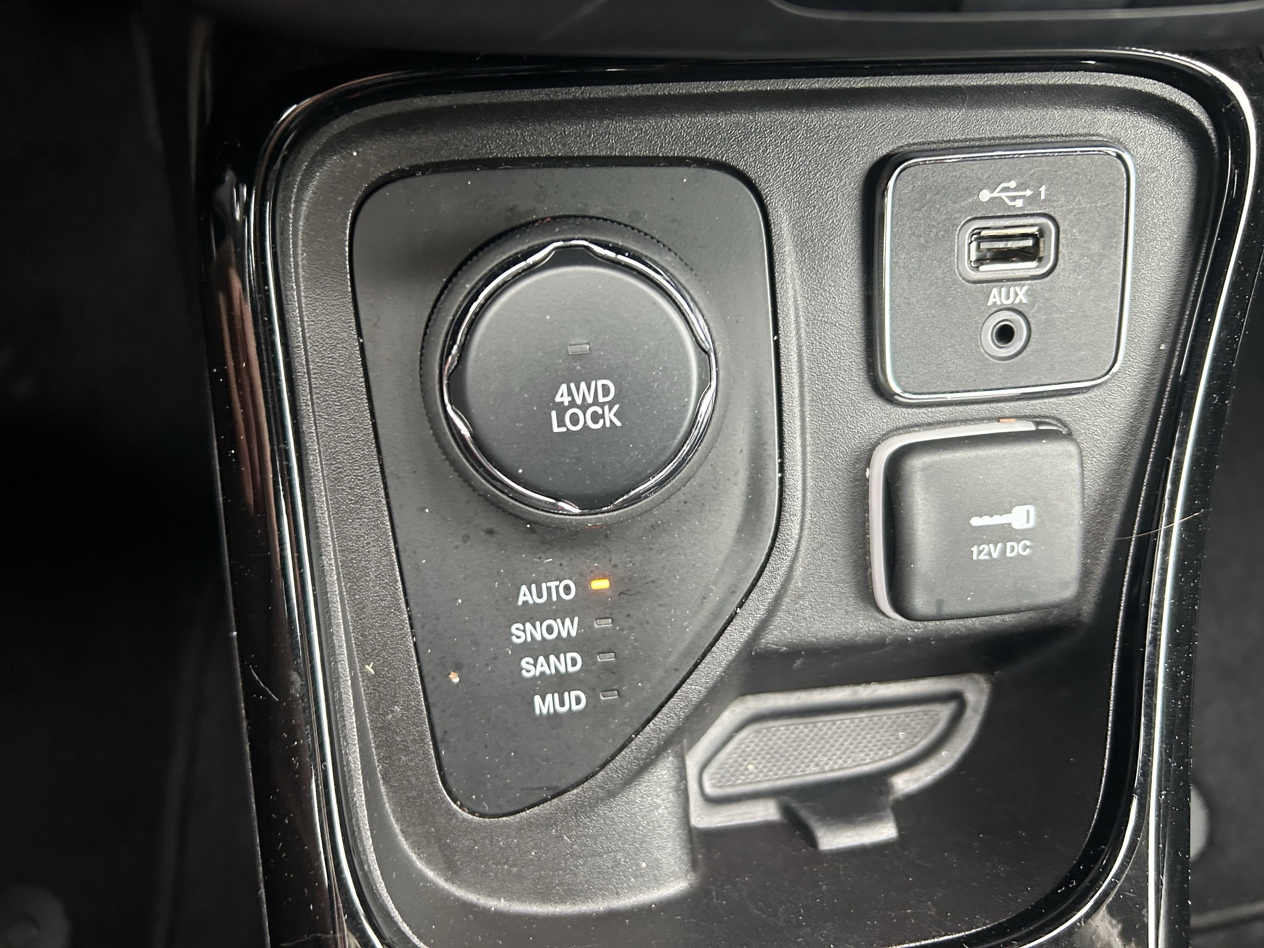 Used 2019 Jeep Compass Limited image 15