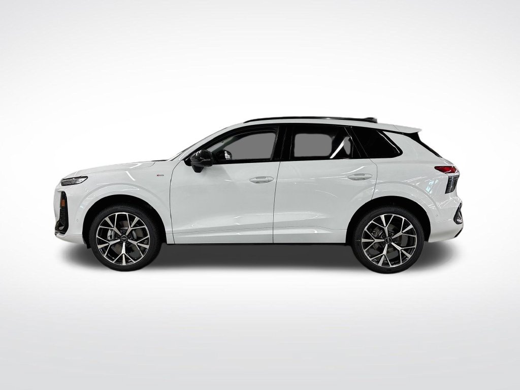 New 2026 Audi Q3 quattro 2.0T AWD/4WD image 2
