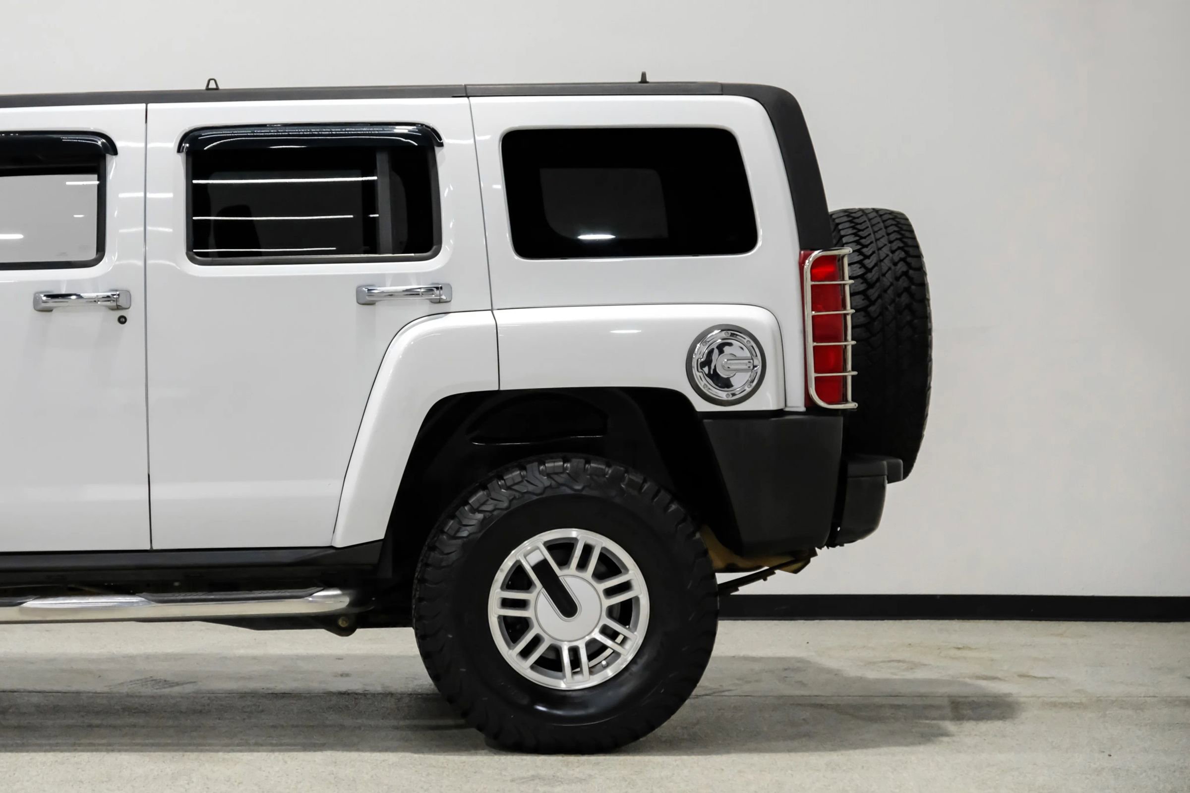 Used 2006 HUMMER H3 image 11