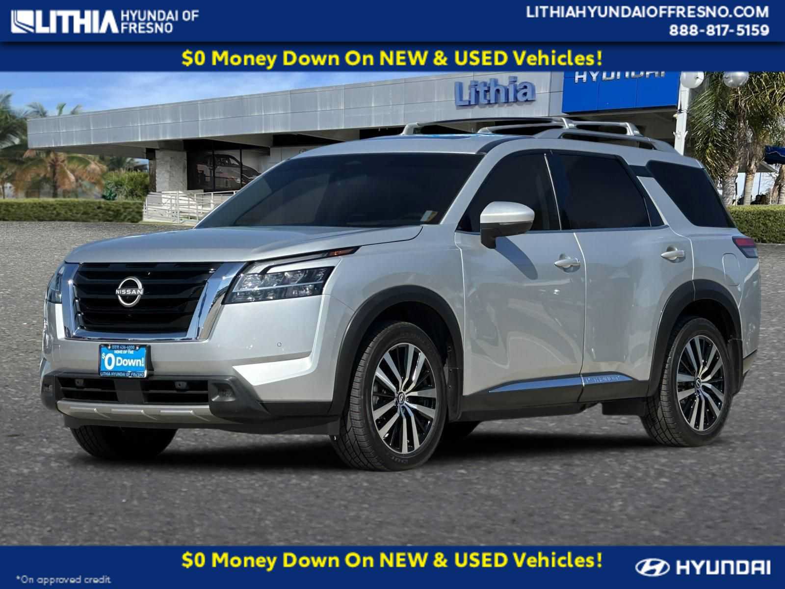 Used 2023 Nissan Pathfinder Platinum FWD image 1