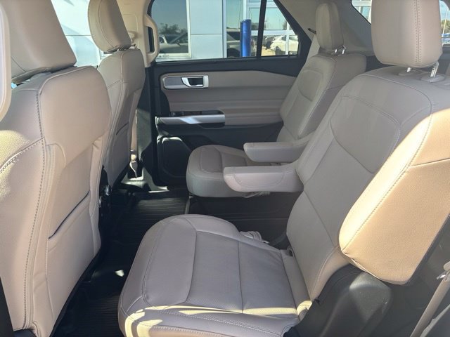 Used 2023 Ford Explorer Limited w/ Equipment Group 301A AWD/4WD image 20