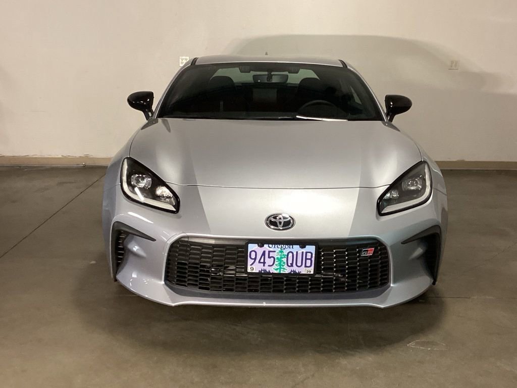 Used 2025 Toyota GR86 Premium w/ ALL Weather Mat Package (TMS) RWD image 17
