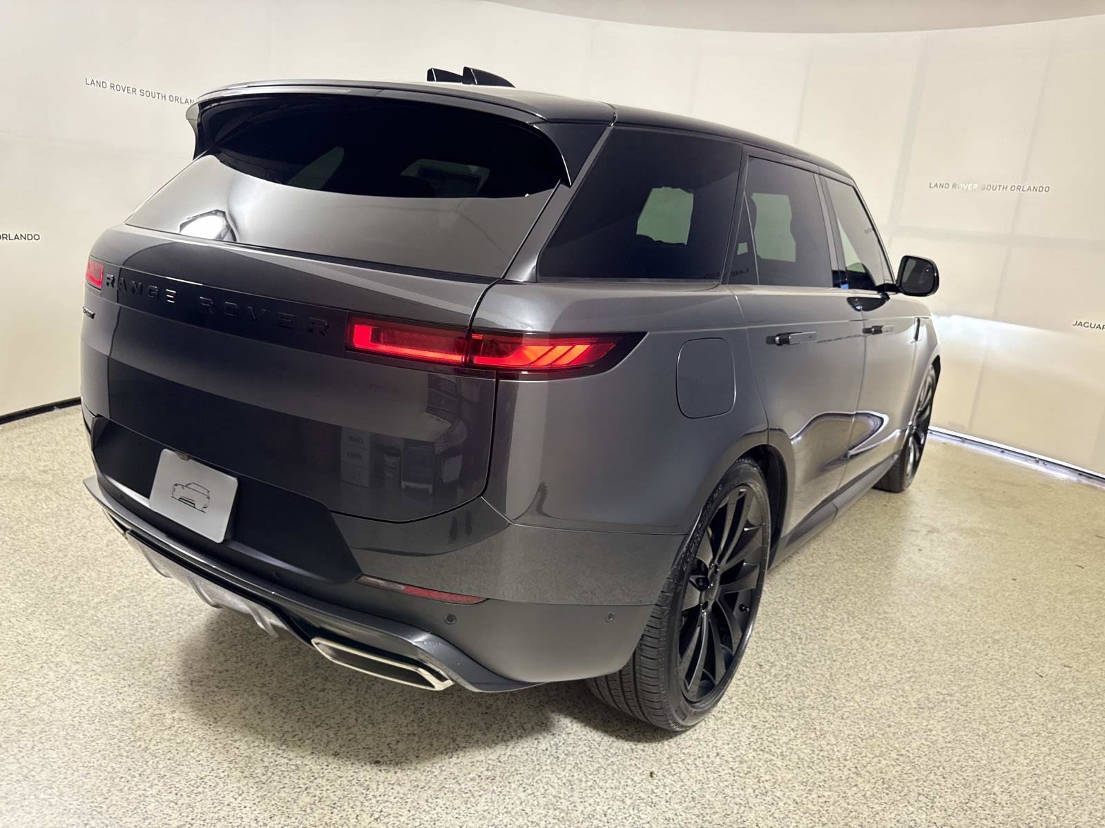 New 2026 Land Rover Range Rover Sport SE AWD/4WD image 5
