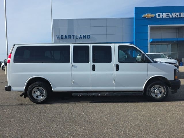 Used 2017 Chevrolet Express 3500 LS w/ Cold Climate Package image 29