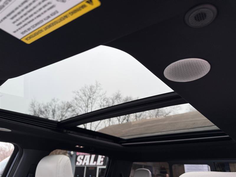 Used 2022 Ford F150 Lightning Platinum image 20