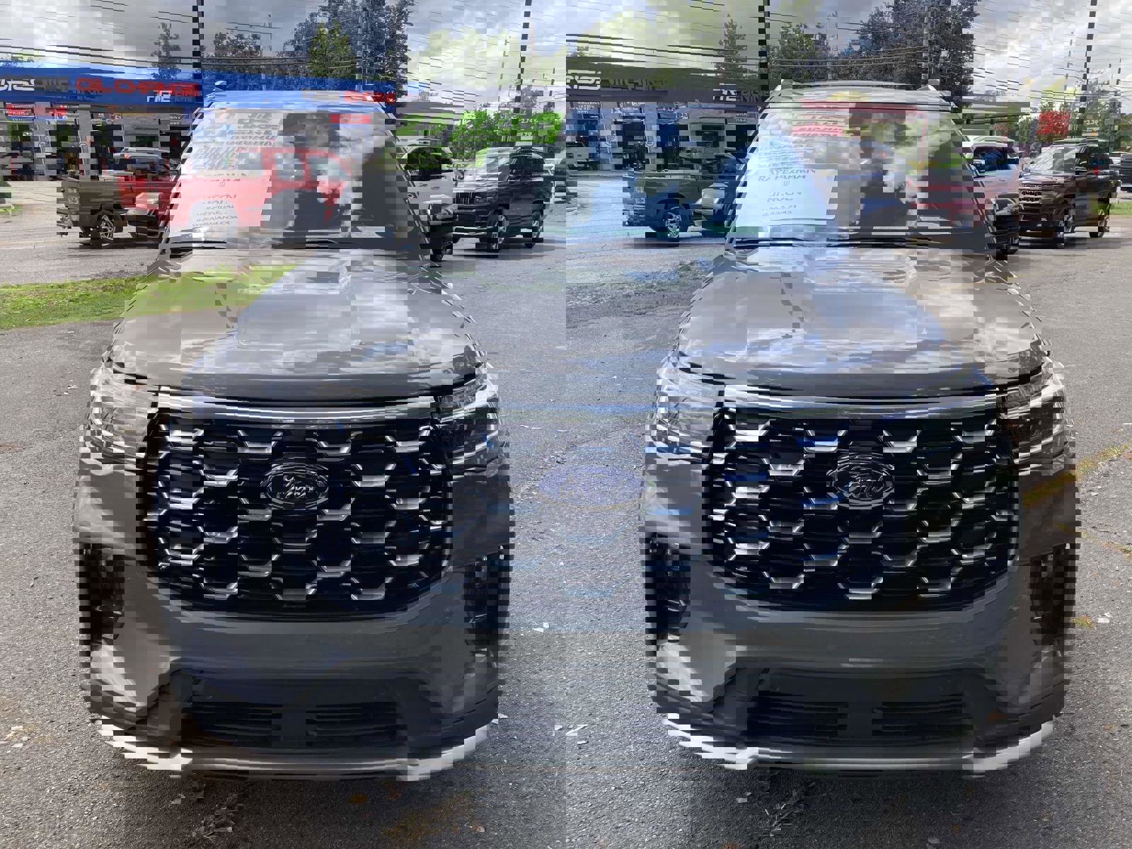 Used 2025 Ford Explorer Platinum image 12