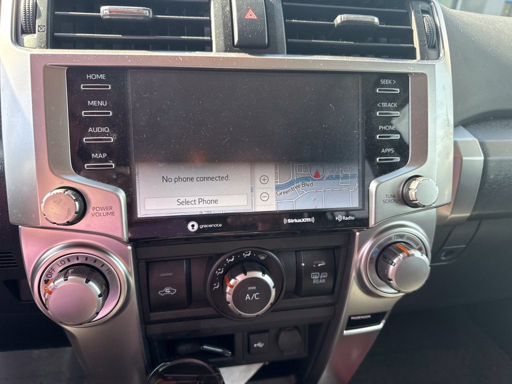 Used 2022 Toyota 4Runner SR5 Premium w/ Moonroof Package AWD/4WD image 9