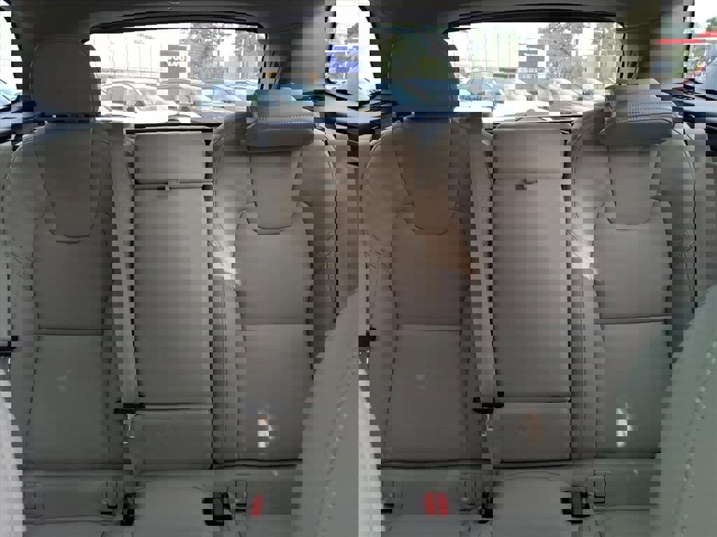 New 2026 Volvo XC60 B5 Ultra w/ Protection Package Premier image 19