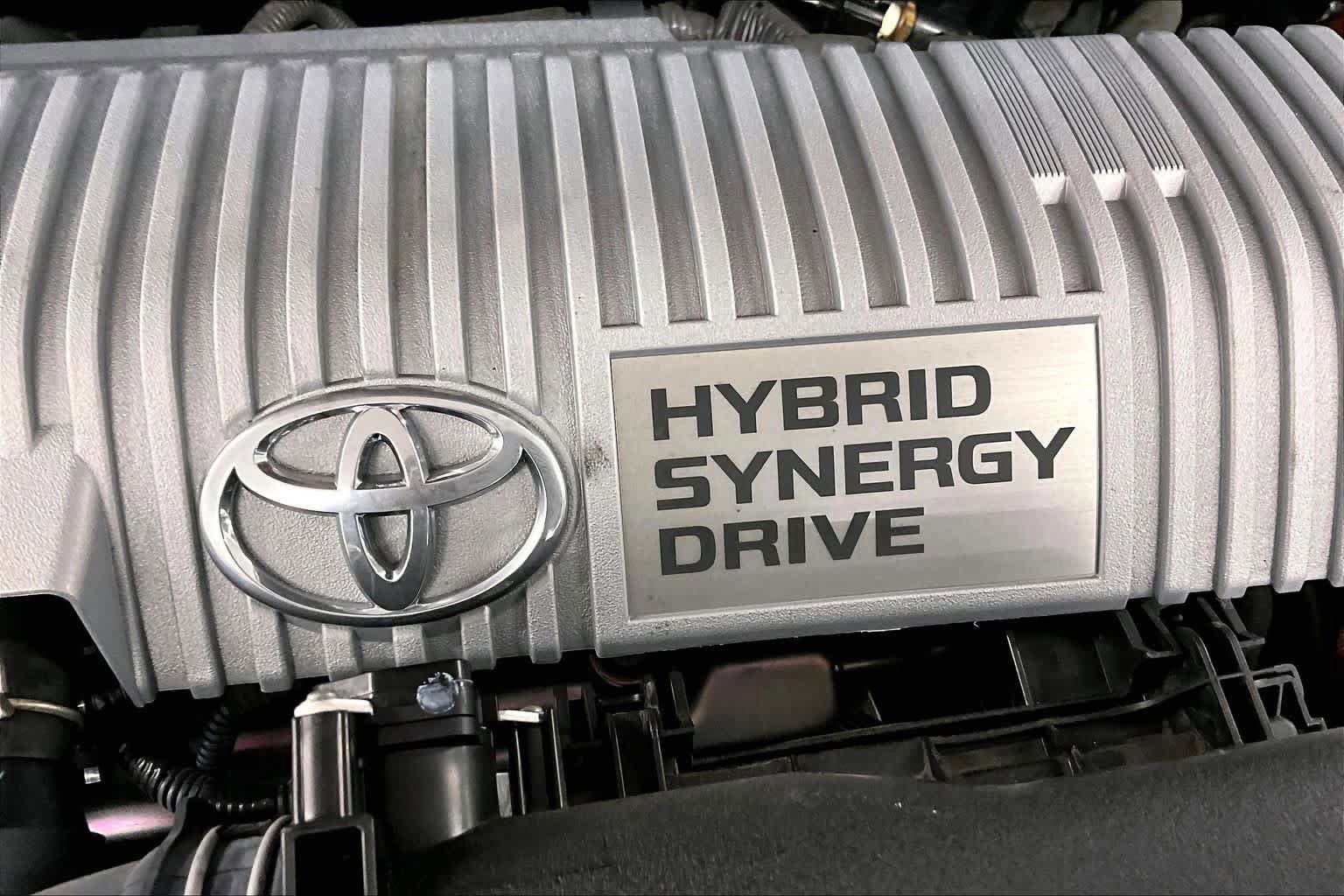 Used 2012 Toyota Prius V Five FWD image 30