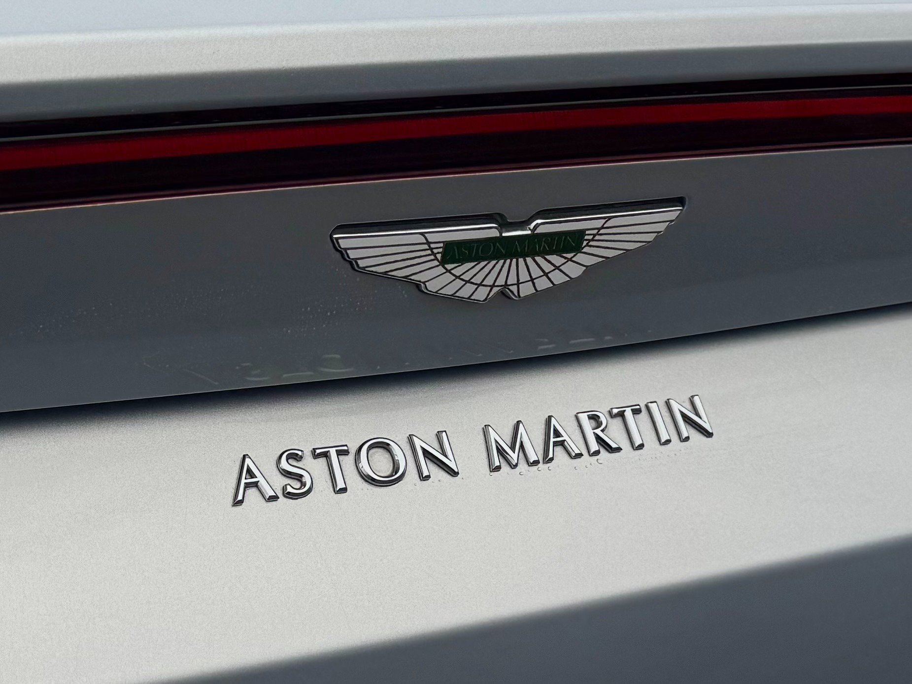 Used 2020 Aston Martin V8 Vantage Coupe image 55