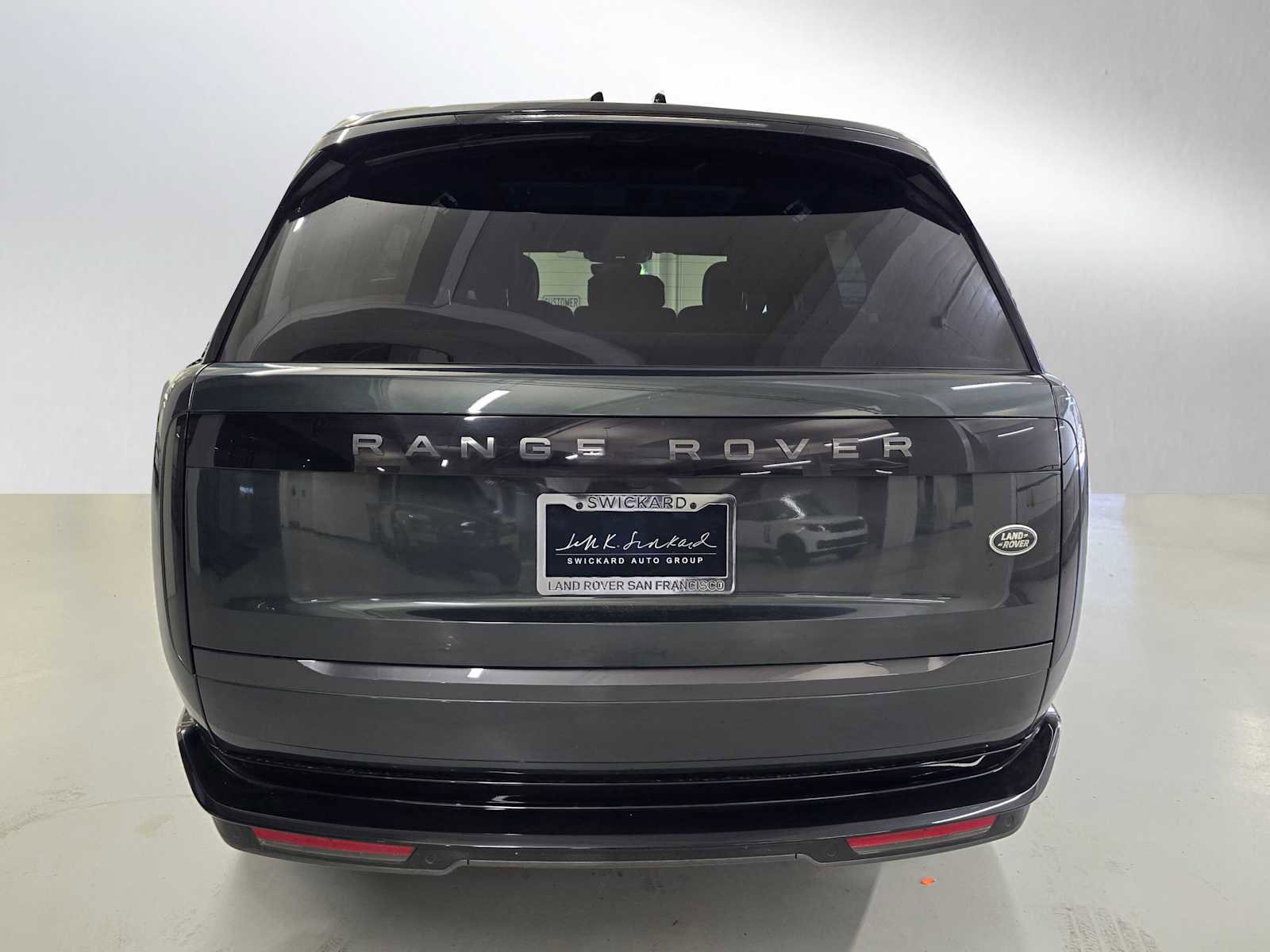 Used 2023 Land Rover Range Rover SE AWD/4WD image 4