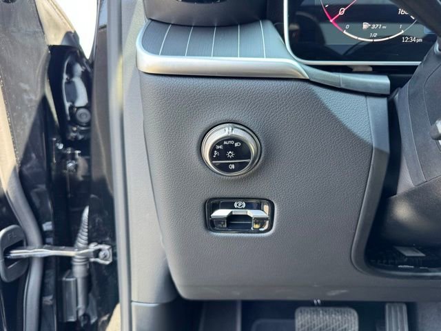 Used 2026 Mercedes-Benz GLC 300 4MATIC image 23